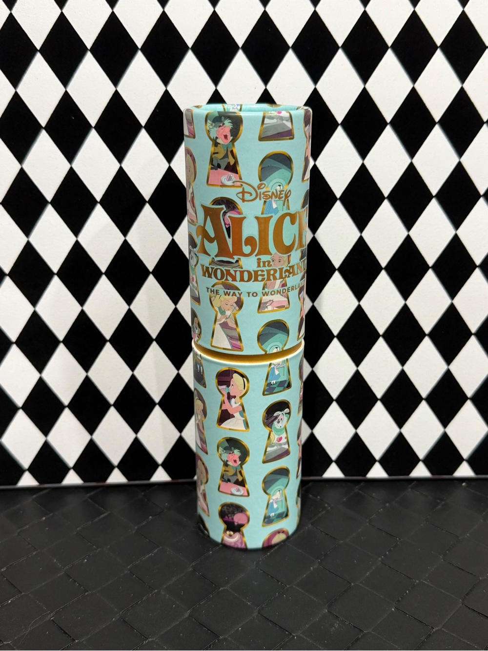 NIB LIMITED EDITION Spectrum Alice in Wonderland Key Makeup Brush - Picture 5 of 6